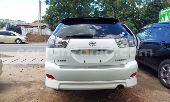 Nunua Ilio tumika Toyota Harrier Nyeupe Gari ndani ya Dar es Salaam nchini Dar es Salaam Nunua Ilio tumika Toyota Harrier Nyeupe Gari ndani ya Dar es Salaam nchini Dar es Salaam
