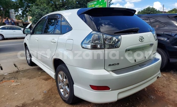 Nunua Ilio tumika Toyota Harrier Nyeupe Gari ndani ya Dar es Salaam nchini Dar es Salaam Nunua Ilio tumika Toyota Harrier Nyeupe Gari ndani ya Dar es Salaam nchini Dar es Salaam