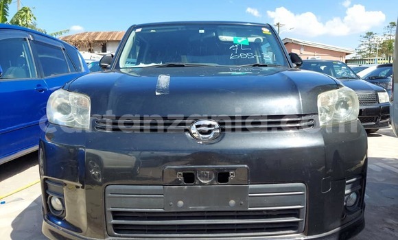 Nunua Ilio tumika Toyota Corolla Rumion Nyeusi Gari ndani ya Dar es Salaam nchini Dar es Salaam