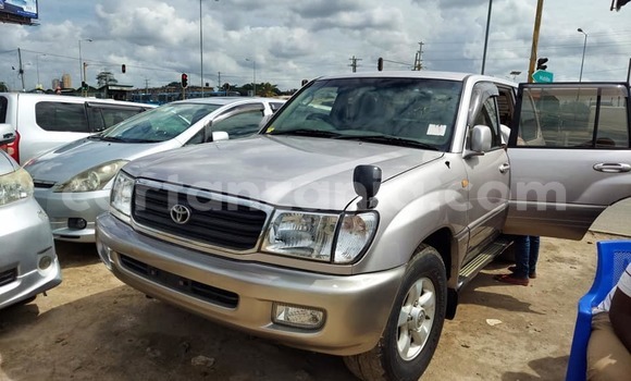 Buy Used Toyota Land Cruiser Silver Car in Dar es Salaam in Dar es Salaam