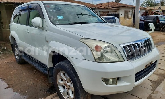 Nunua Ilio tumika Toyota Land Cruiser Prado Nyeupe Gari ndani ya Dar es Salaam nchini Dar es Salaam Nunua Ilio tumika Toyota Land Cruiser Prado Nyeupe Gari ndani ya Dar es Salaam nchini Dar es Salaam