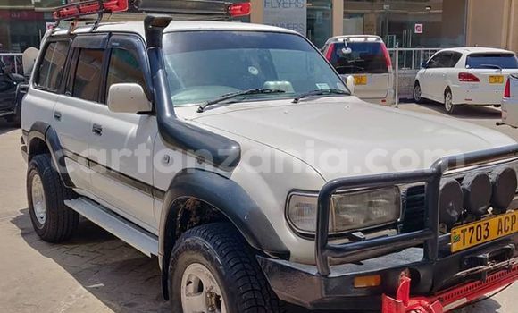Buy Import Toyota Land Cruiser Silver Car in Dar es Salaam in Dar es Salaam Buy Import Toyota Land Cruiser Silver Car in Dar es Salaam in Dar es Salaam