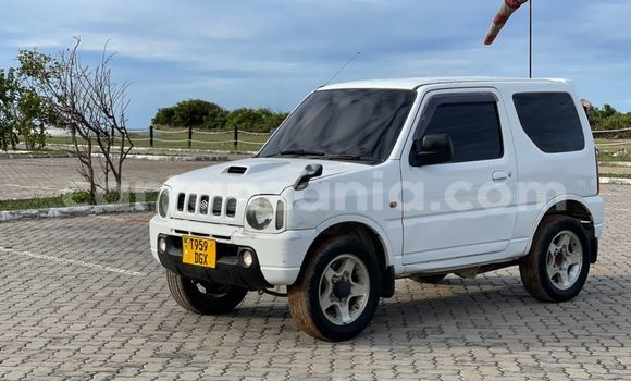 Nunua Ilio tumika Suzuki Jimny Nyeupe Gari ndani ya Dar es Salaam nchini Dar es Salaam Nunua Ilio tumika Suzuki Jimny Nyeupe Gari ndani ya Dar es Salaam nchini Dar es Salaam