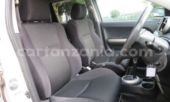 Buy Import Toyota IST White Car in Dar es Salaam in Dar es Salaam Buy Import Toyota IST White Car in Dar es Salaam in Dar es Salaam