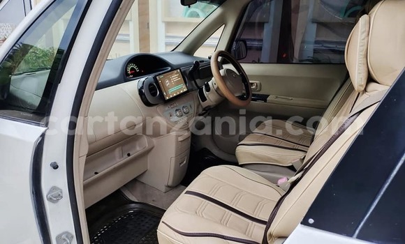 Nunua Ilio tumika Toyota Porte Nyeupe Gari ndani ya Dar es Salaam nchini Dar es Salaam Nunua Ilio tumika Toyota Porte Nyeupe Gari ndani ya Dar es Salaam nchini Dar es Salaam