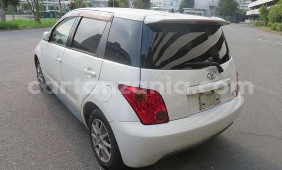 Buy Import Toyota IST White Car in Dar es Salaam in Dar es Salaam Buy Import Toyota IST White Car in Dar es Salaam in Dar es Salaam