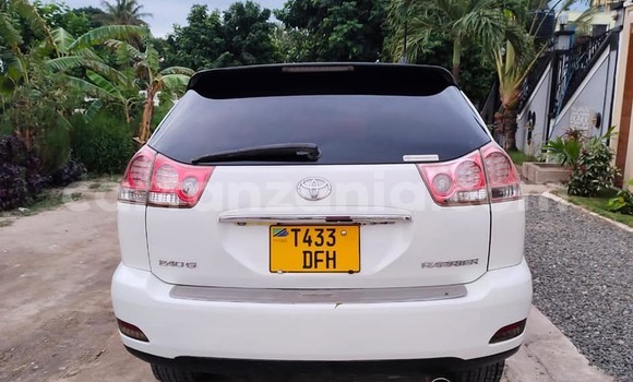 Nunua Ilio tumika Toyota Harrier Nyeupe Gari ndani ya Dar es Salaam nchini Dar es Salaam Nunua Ilio tumika Toyota Harrier Nyeupe Gari ndani ya Dar es Salaam nchini Dar es Salaam