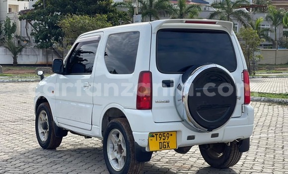Nunua Ilio tumika Suzuki Jimny Nyeupe Gari ndani ya Dar es Salaam nchini Dar es Salaam Nunua Ilio tumika Suzuki Jimny Nyeupe Gari ndani ya Dar es Salaam nchini Dar es Salaam