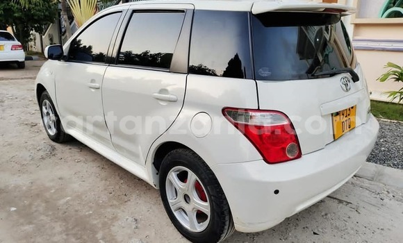 Nunua Ilio tumika Toyota IST Nyeupe Gari ndani ya Dar es Salaam nchini Dar es Salaam Nunua Ilio tumika Toyota IST Nyeupe Gari ndani ya Dar es Salaam nchini Dar es Salaam