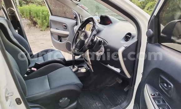 Nunua Ilio tumika Toyota IST Nyeupe Gari ndani ya Dar es Salaam nchini Dar es Salaam Nunua Ilio tumika Toyota IST Nyeupe Gari ndani ya Dar es Salaam nchini Dar es Salaam