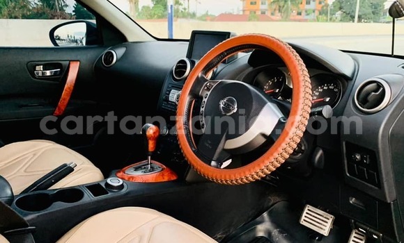 Nunua Ilio tumika Nissan Dualis Nyeusi Gari ndani ya Dar es Salaam nchini Dar es Salaam Nunua Ilio tumika Nissan Dualis Nyeusi Gari ndani ya Dar es Salaam nchini Dar es Salaam