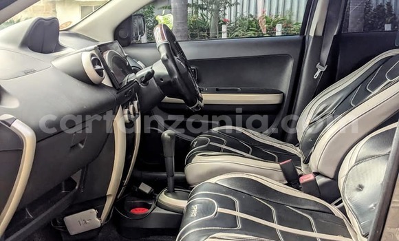 Nunua Ilio tumika Toyota IST Nyeusi Gari ndani ya Dar es Salaam nchini Dar es Salaam Nunua Ilio tumika Toyota IST Nyeusi Gari ndani ya Dar es Salaam nchini Dar es Salaam