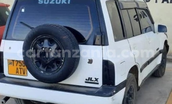 Buy Used Suzuki Escudo White Car in Mwanga in Kilimanjaro Buy Used Suzuki Escudo White Car in Mwanga in Kilimanjaro