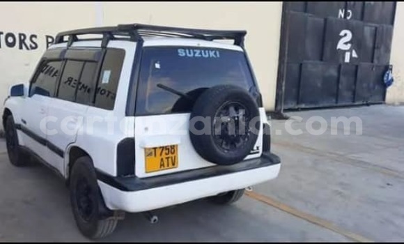 Buy Used Suzuki Escudo White Car in Mwanga in Kilimanjaro Buy Used Suzuki Escudo White Car in Mwanga in Kilimanjaro
