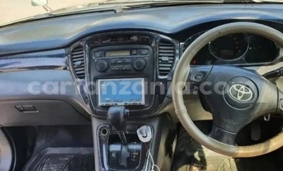 Buy Used Toyota Kluger Silver Car in Mwanga in Kilimanjaro Buy Used Toyota Kluger Silver Car in Mwanga in Kilimanjaro