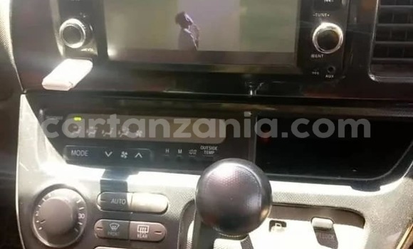 Nunua Ilio tumika Toyota Wish Nyeupe Gari ndani ya Mwanga nchini Kilimanjaro Nunua Ilio tumika Toyota Wish Nyeupe Gari ndani ya Mwanga nchini Kilimanjaro