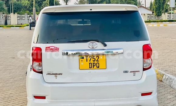 Buy Used Toyota Corolla Rumion White Car in Mwanga in Kilimanjaro Buy Used Toyota Corolla Rumion White Car in Mwanga in Kilimanjaro