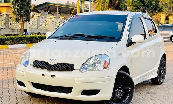 Buy Used Toyota Vitz White Car in Mwanga in Kilimanjaro