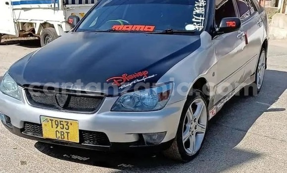 Nunua Ilio tumika Toyota Altezza Fedha Gari ndani ya Mwanga nchini Kilimanjaro Nunua Ilio tumika Toyota Altezza Fedha Gari ndani ya Mwanga nchini Kilimanjaro