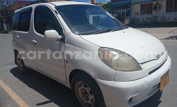 Buy Import Toyota Noah White Car in Dar es Salaam in Dar es Salaam Buy Import Toyota Noah White Car in Dar es Salaam in Dar es Salaam