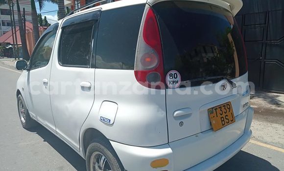 Buy Import Toyota Noah White Car in Dar es Salaam in Dar es Salaam Buy Import Toyota Noah White Car in Dar es Salaam in Dar es Salaam