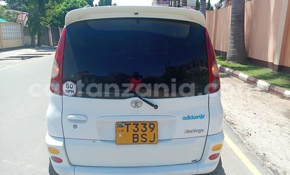 Buy Import Toyota Noah White Car in Dar es Salaam in Dar es Salaam Buy Import Toyota Noah White Car in Dar es Salaam in Dar es Salaam