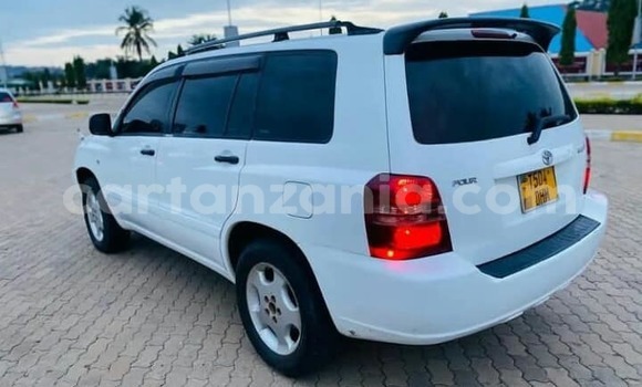 Nunua Ilio tumika Toyota Kluger Nyeupe Gari ndani ya Mwanga nchini Kilimanjaro Nunua Ilio tumika Toyota Kluger Nyeupe Gari ndani ya Mwanga nchini Kilimanjaro