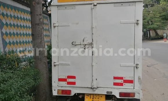 Buy Used Suzuki Carry White Truck in Dar es Salaam in Dar es Salaam Buy Used Suzuki Carry White Truck in Dar es Salaam in Dar es Salaam