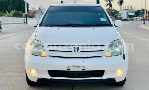 Buy Used Toyota IST White Car in Dar es Salaam in Dar es Salaam Buy Used Toyota IST White Car in Dar es Salaam in Dar es Salaam