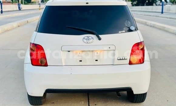Buy Used Toyota IST White Car in Dar es Salaam in Dar es Salaam Buy Used Toyota IST White Car in Dar es Salaam in Dar es Salaam