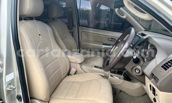 Buy Used Toyota Fortuner Beige Car in Dar es Salaam in Dar es Salaam Buy Used Toyota Fortuner Beige Car in Dar es Salaam in Dar es Salaam