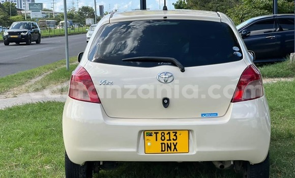 Nunua Ilio tumika Toyota Vitz Beige Gari ndani ya Dar es Salaam nchini Dar es Salaam Nunua Ilio tumika Toyota Vitz Beige Gari ndani ya Dar es Salaam nchini Dar es Salaam
