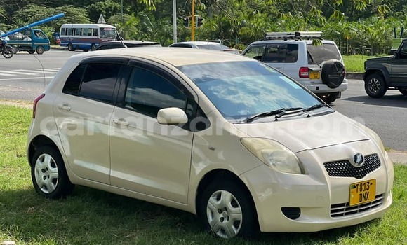 Nunua Ilio tumika Toyota Vitz Beige Gari ndani ya Dar es Salaam nchini Dar es Salaam Nunua Ilio tumika Toyota Vitz Beige Gari ndani ya Dar es Salaam nchini Dar es Salaam