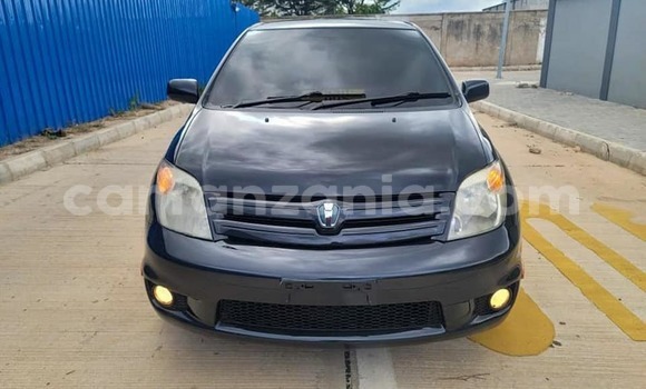 Buy Used Toyota IST Black Car in Dar es Salaam in Dar es Salaam