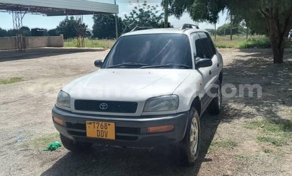Buy Used Toyota RAV4 Silver Car in Dar es Salaam in Dar es Salaam Buy Used Toyota RAV4 Silver Car in Dar es Salaam in Dar es Salaam