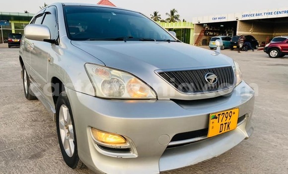 Buy Used Toyota Harrier Silver Car in Dar es Salaam in Dar es Salaam