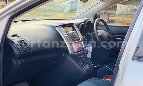 Buy Used Toyota Harrier Silver Car in Dar es Salaam in Dar es Salaam Buy Used Toyota Harrier Silver Car in Dar es Salaam in Dar es Salaam