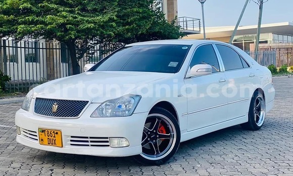 Nunua Ilio tumika Toyota Crown Nyeupe Gari ndani ya Dar es Salaam nchini Dar es Salaam Nunua Ilio tumika Toyota Crown Nyeupe Gari ndani ya Dar es Salaam nchini Dar es Salaam