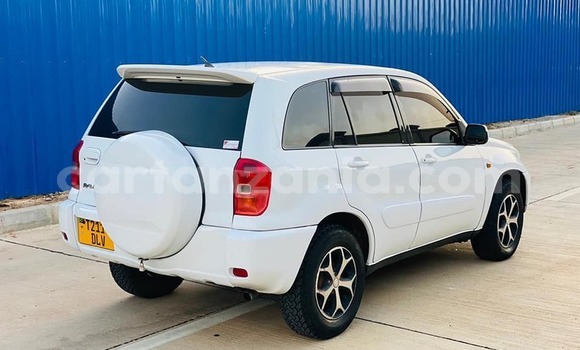 Buy Used Toyota RAV4 White Car in Dar es Salaam in Dar es Salaam Buy Used Toyota RAV4 White Car in Dar es Salaam in Dar es Salaam