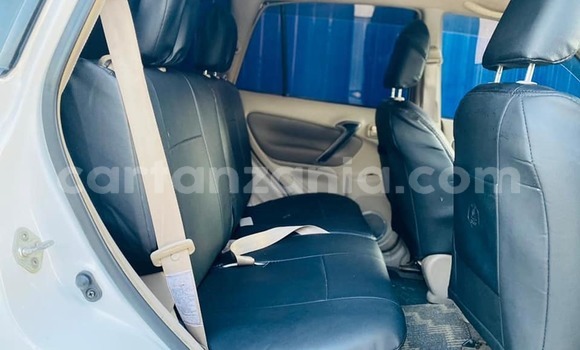 Buy Used Toyota RAV4 White Car in Dar es Salaam in Dar es Salaam Buy Used Toyota RAV4 White Car in Dar es Salaam in Dar es Salaam