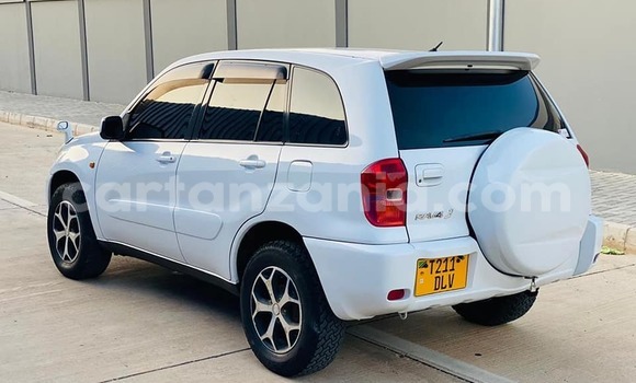 Buy Used Toyota RAV4 White Car in Dar es Salaam in Dar es Salaam Buy Used Toyota RAV4 White Car in Dar es Salaam in Dar es Salaam