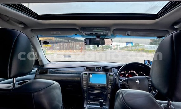 Buy Used Toyota Crown White Car in Dar es Salaam in Dar es Salaam Buy Used Toyota Crown White Car in Dar es Salaam in Dar es Salaam