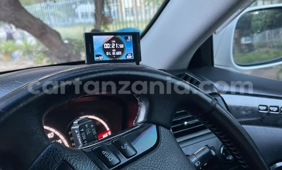 Buy Used Toyota Crown White Car in Dar es Salaam in Dar es Salaam Buy Used Toyota Crown White Car in Dar es Salaam in Dar es Salaam