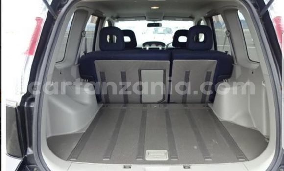 Nunua Imported Nissan X–Trail Nyeusi Gari ndani ya Dar es Salaam nchini Dar es Salaam Nunua Imported Nissan X–Trail Nyeusi Gari ndani ya Dar es Salaam nchini Dar es Salaam