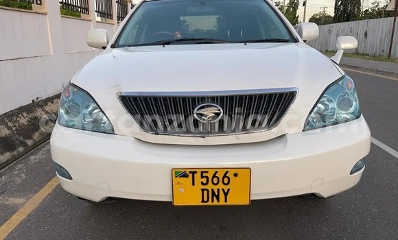 Buy Used Toyota Harrier White Car in Dar es Salaam in Dar es Salaam
