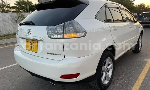 Nunua Ilio tumika Toyota Harrier Nyeupe Gari ndani ya Dar es Salaam nchini Dar es Salaam Nunua Ilio tumika Toyota Harrier Nyeupe Gari ndani ya Dar es Salaam nchini Dar es Salaam