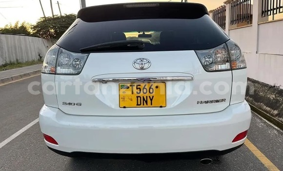 Nunua Ilio tumika Toyota Harrier Nyeupe Gari ndani ya Dar es Salaam nchini Dar es Salaam Nunua Ilio tumika Toyota Harrier Nyeupe Gari ndani ya Dar es Salaam nchini Dar es Salaam
