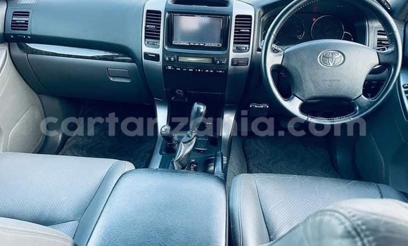 Nunua Ilio tumika Toyota Land Cruiser Prado Nyeupe Gari ndani ya Dar es Salaam nchini Dar es Salaam Nunua Ilio tumika Toyota Land Cruiser Prado Nyeupe Gari ndani ya Dar es Salaam nchini Dar es Salaam