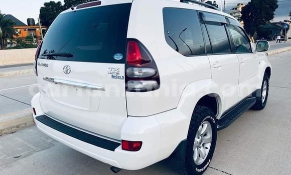 Nunua Ilio tumika Toyota Land Cruiser Prado Nyeupe Gari ndani ya Dar es Salaam nchini Dar es Salaam Nunua Ilio tumika Toyota Land Cruiser Prado Nyeupe Gari ndani ya Dar es Salaam nchini Dar es Salaam