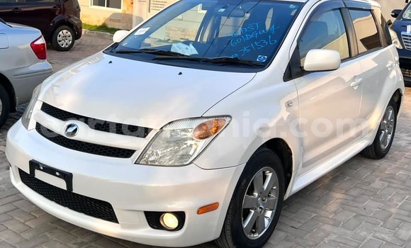 Buy Used Toyota IST White Car in Dar es Salaam in Dar es Salaam
